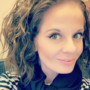 Meet your Posher, Holly